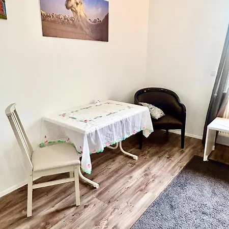 Apartment Roystein Gaestehaus Wiesbaden