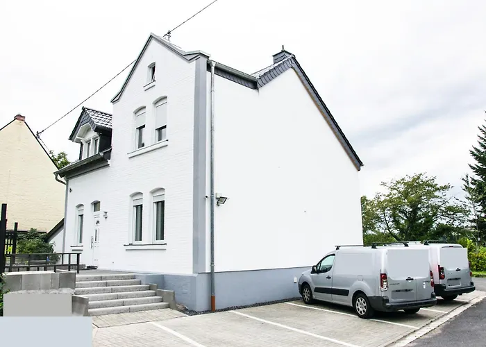 Roystein Gaestehaus アパート ヴィースバーデン